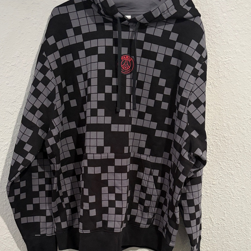 Nike men’s FC Saint Germain Hoodie. NWT. Size XL